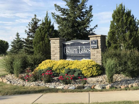 1361 Jackson Dr, Owosso, MI 48867